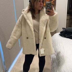 Max Mara short teddy coat size medium